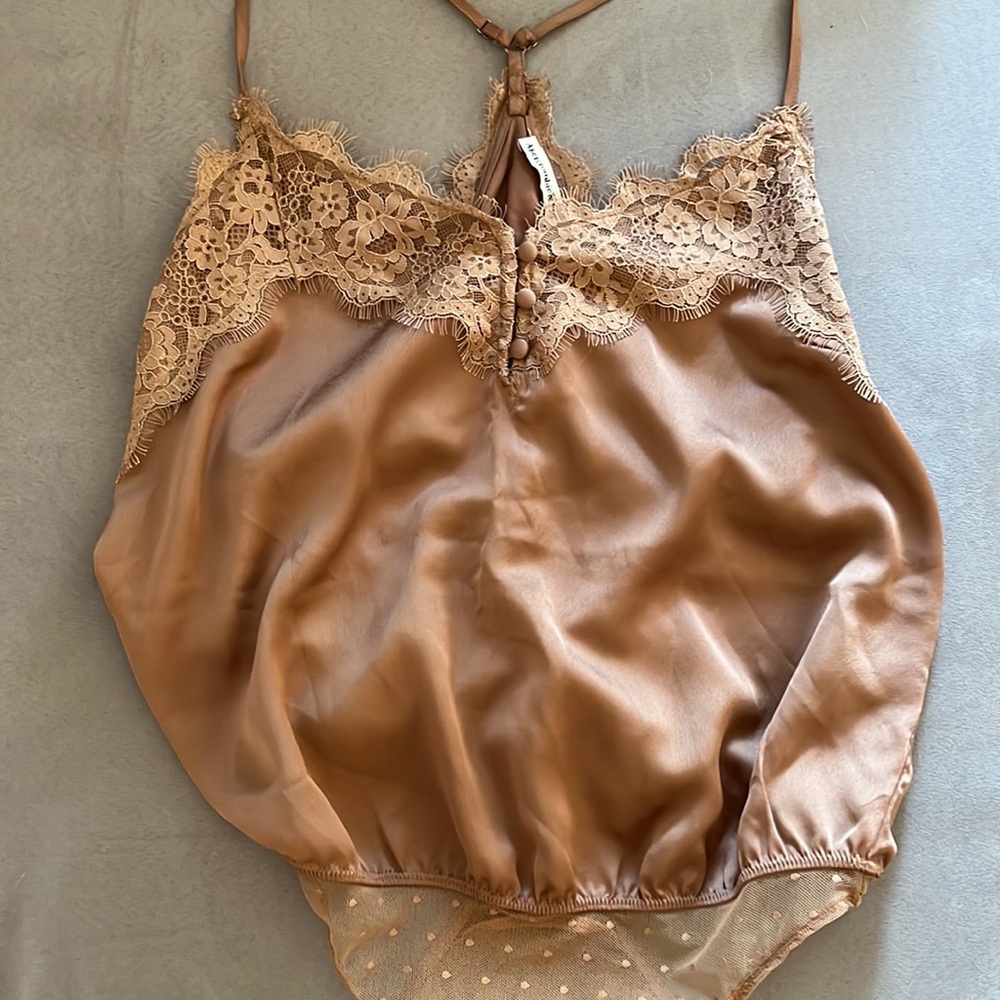 Abercrombie & Fitch satin cami with lace trim bodysuit size medium